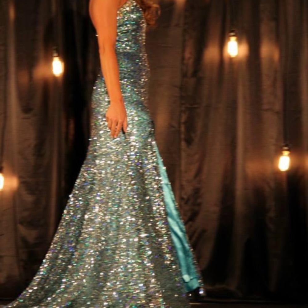 Pageant Number - Picture 9 of 10